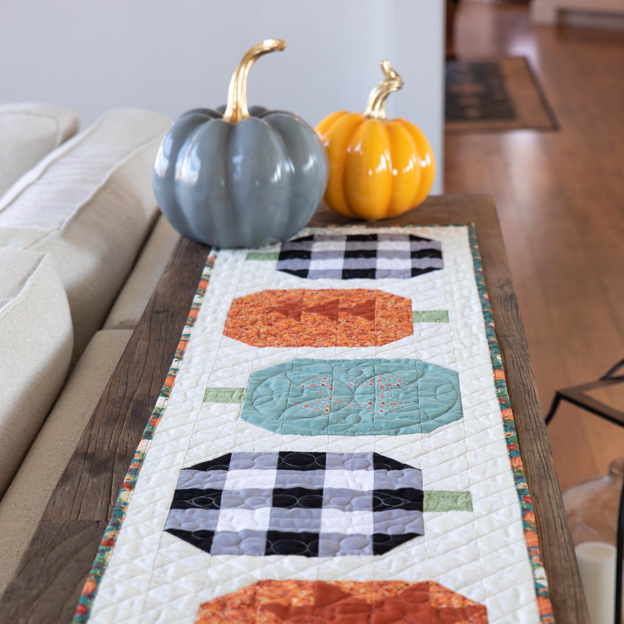 Holiday Quilted Table Runner Kit Bundle Quilt Kit La Vie Bien Holiday Quilted Table Runner Kit Bundle