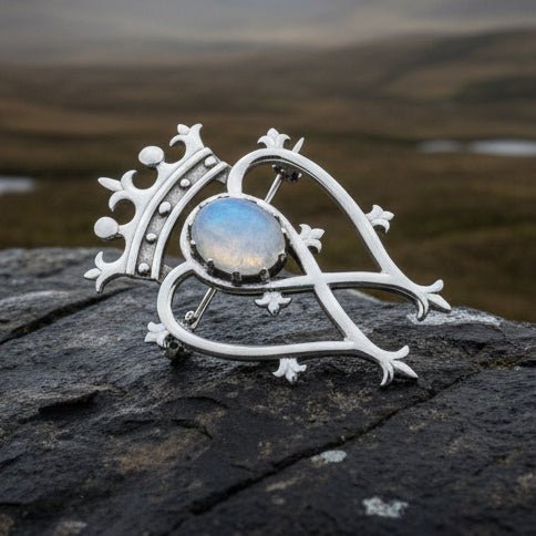 Holyrood Moonstone Luckenbooth Brooch in Sterling Silver Brooch La Vie Bien Holyrood Moonstone Luckenbooth Brooch in Sterling Silver