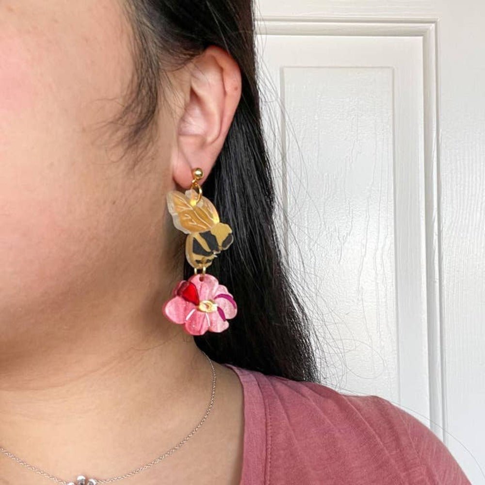 Honey Bee Flower Acrylic Earrings Earrings and Accessories La Vie Bien Honey Bee Flower Acrylic Earrings