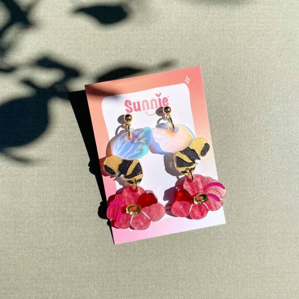 Honey Bee Flower Acrylic Earrings Earrings and Accessories La Vie Bien Honey Bee Flower Acrylic Earrings