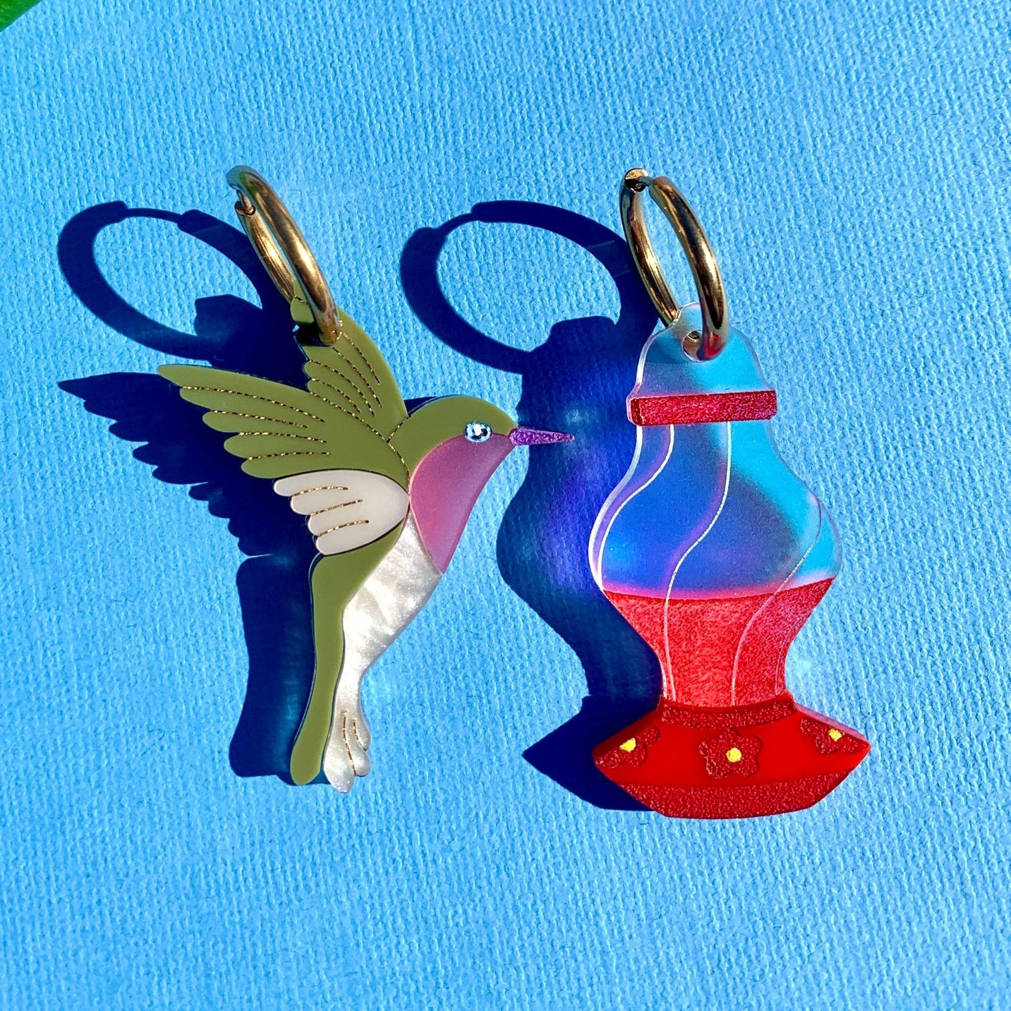 Hummingbird & Feeder Acrylic Statement Earrings Earrings La Vie Bien Hummingbird & Feeder Acrylic Statement Earrings