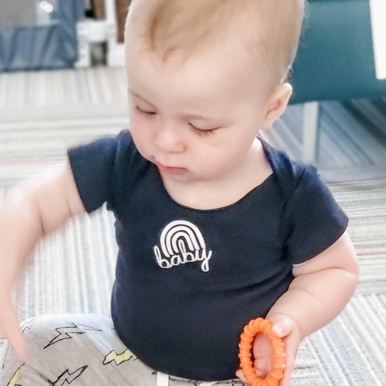 I'M WITH THE BAND Short Sleeve Baby Bodysuit Kids' Clothes La Vie Bien I'M WITH THE BAND Short Sleeve Baby Bodysuit