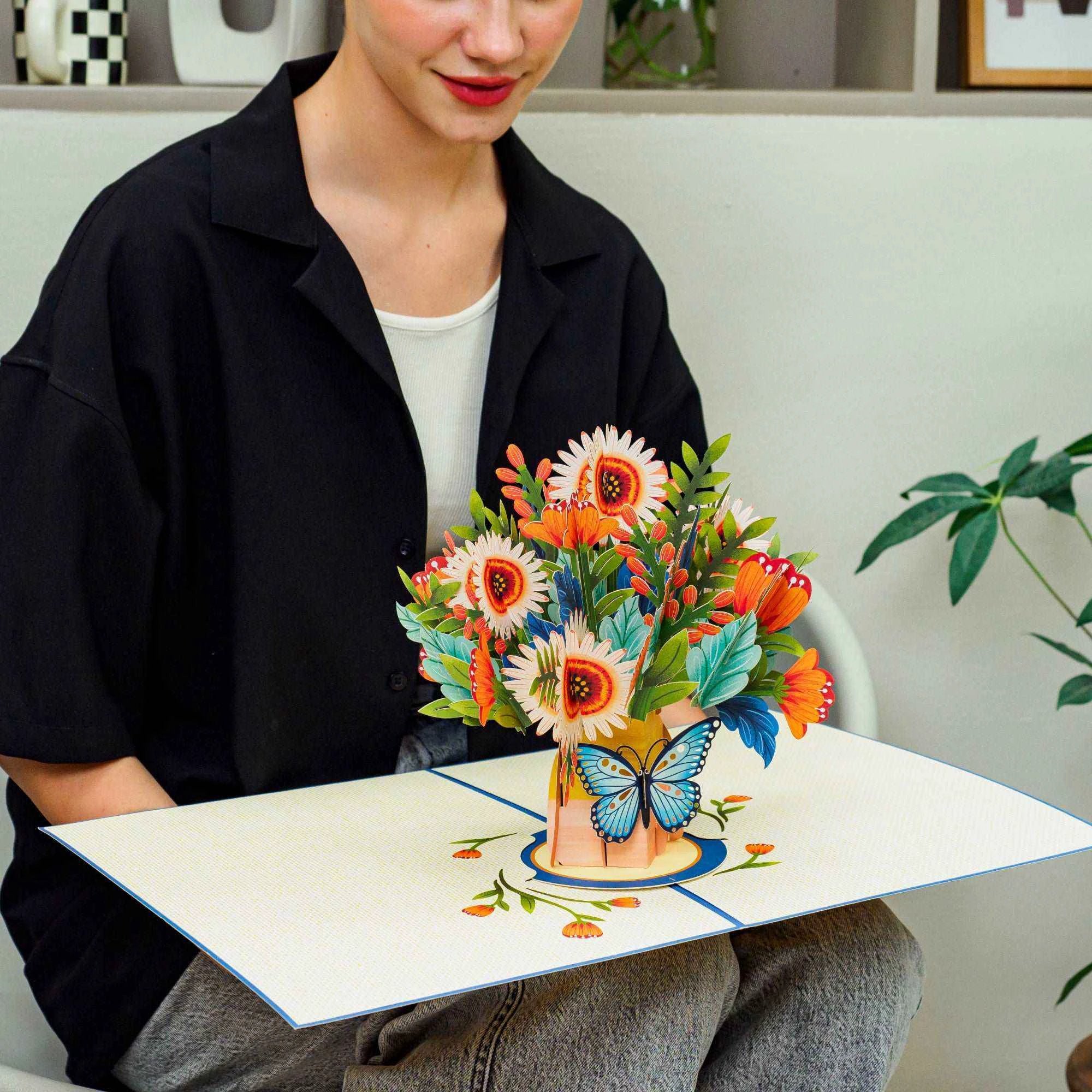 Hugepop Artisan Flower Pop Up Card with Detachable Bouquet by Paper Love