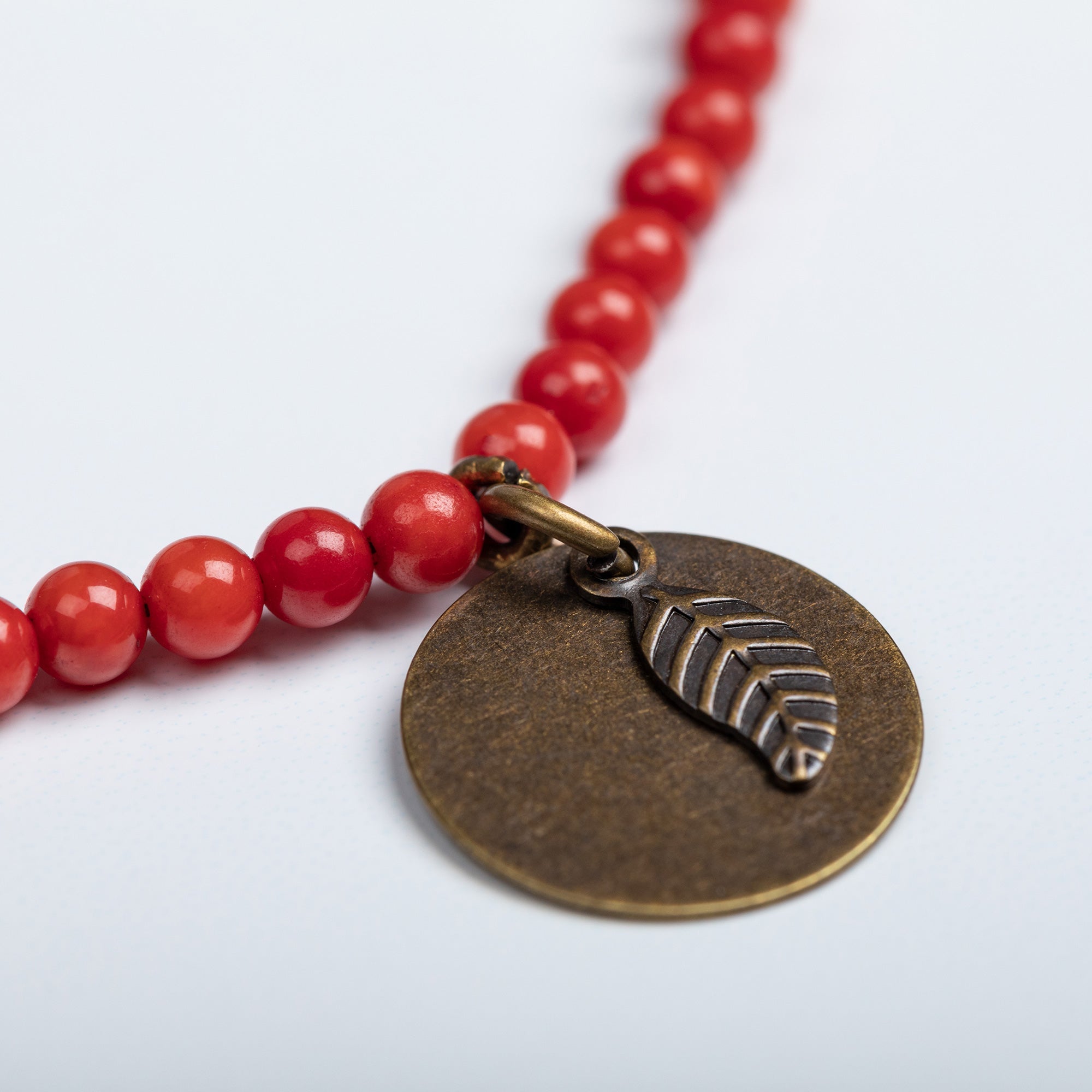 Iraqi Leaf Charm Beaded Necklace Necklaces - Fashion La Vie Bien Iraqi Leaf Charm Beaded Necklace