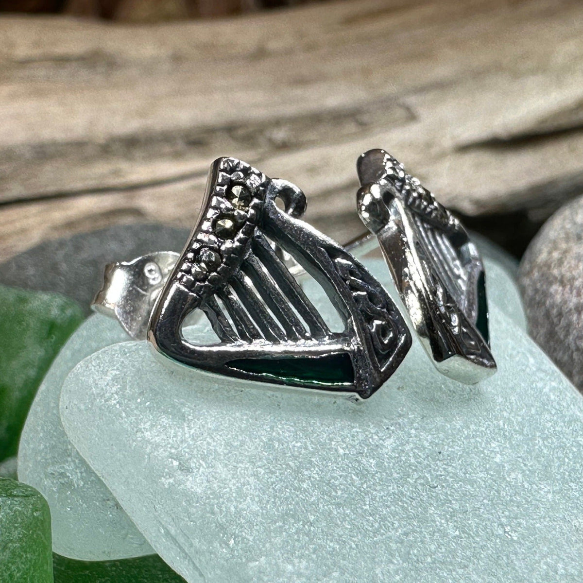 Ireland's Harp Post Earrings Post Earrings La Vie Bien Ireland's Harp Post Earrings