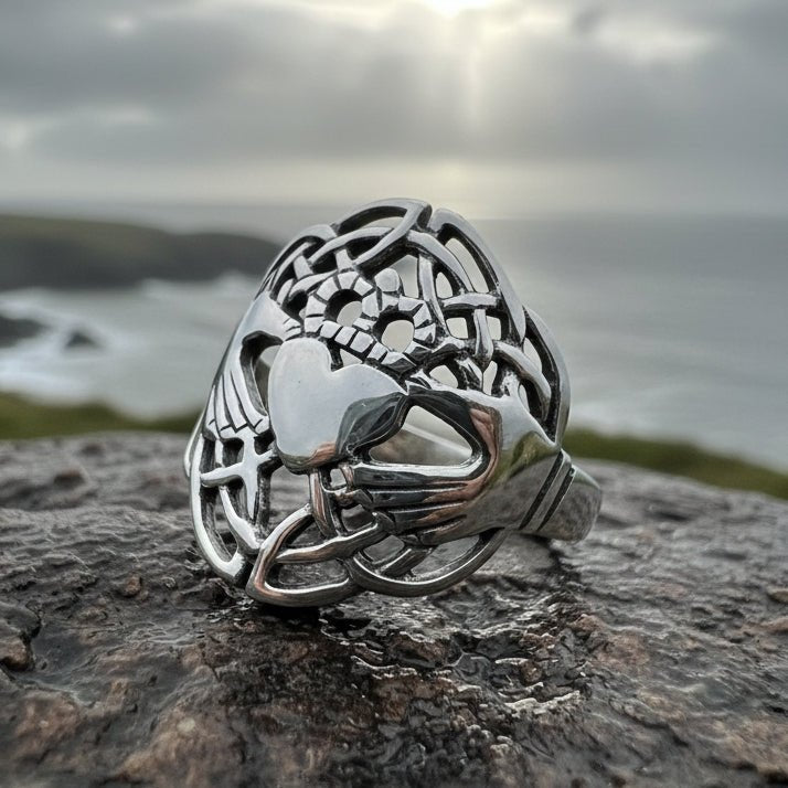 Irish Lace Claddagh Ring in Sterling Silver Ring La Vie Bien Irish Lace Claddagh Ring in Sterling Silver