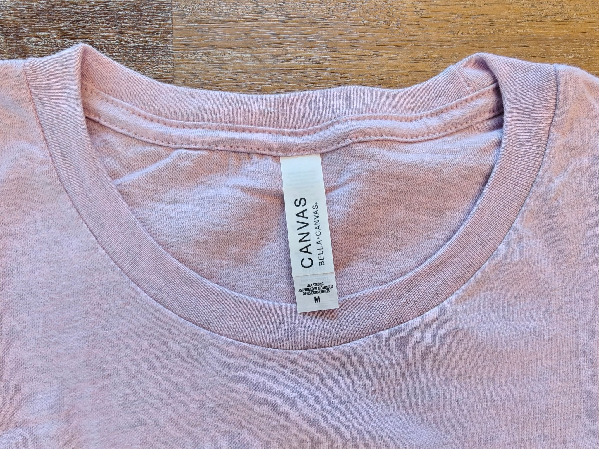 Je parle français sign language Unisex t-shirt with hands, ASL tee for francophones Tee shirt La Vie Bien Je parle français sign language Unisex t-shirt with hands, ASL tee for francophones