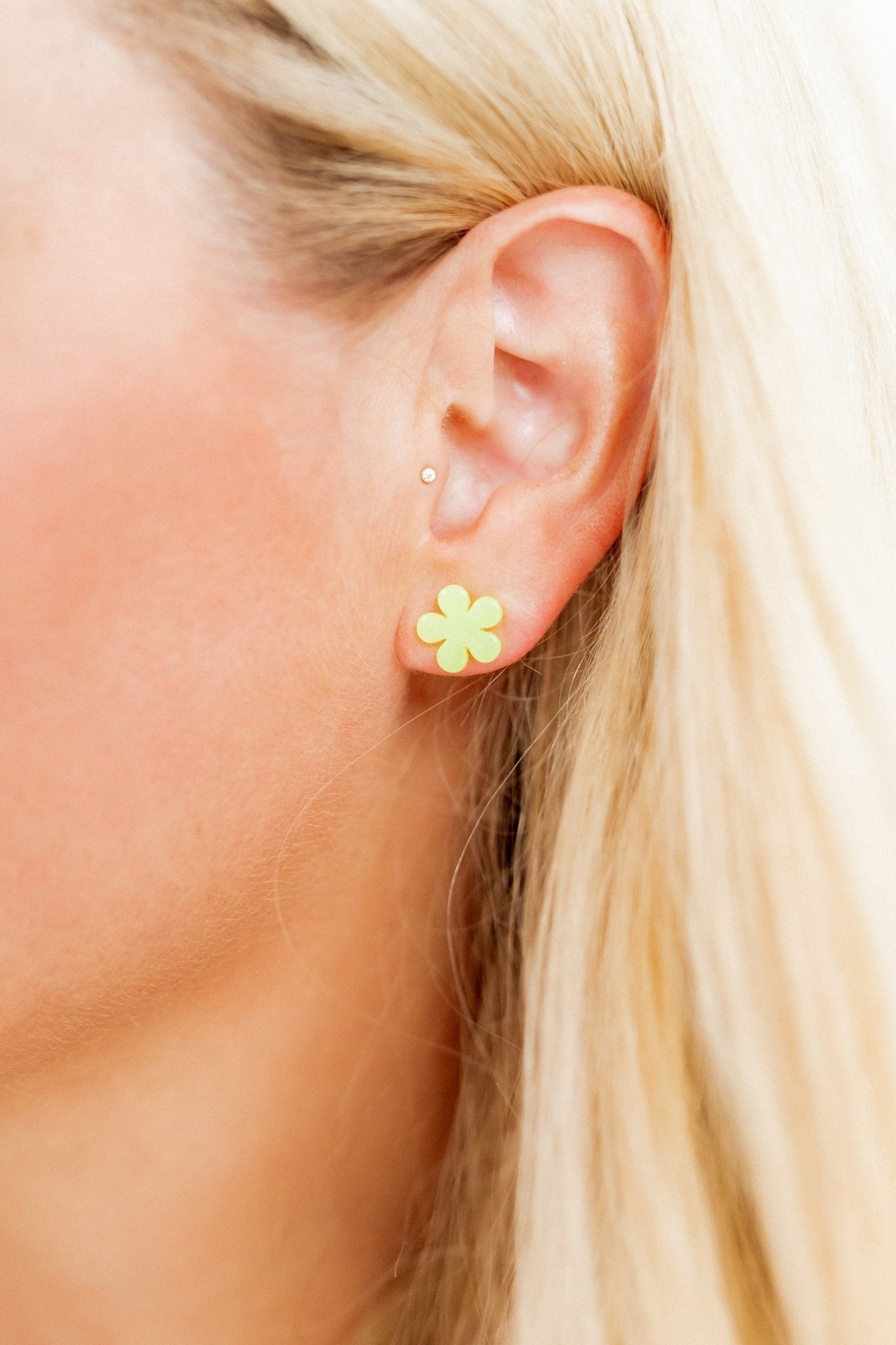 Jenna Stud Earrings - Flower Neon Yellow