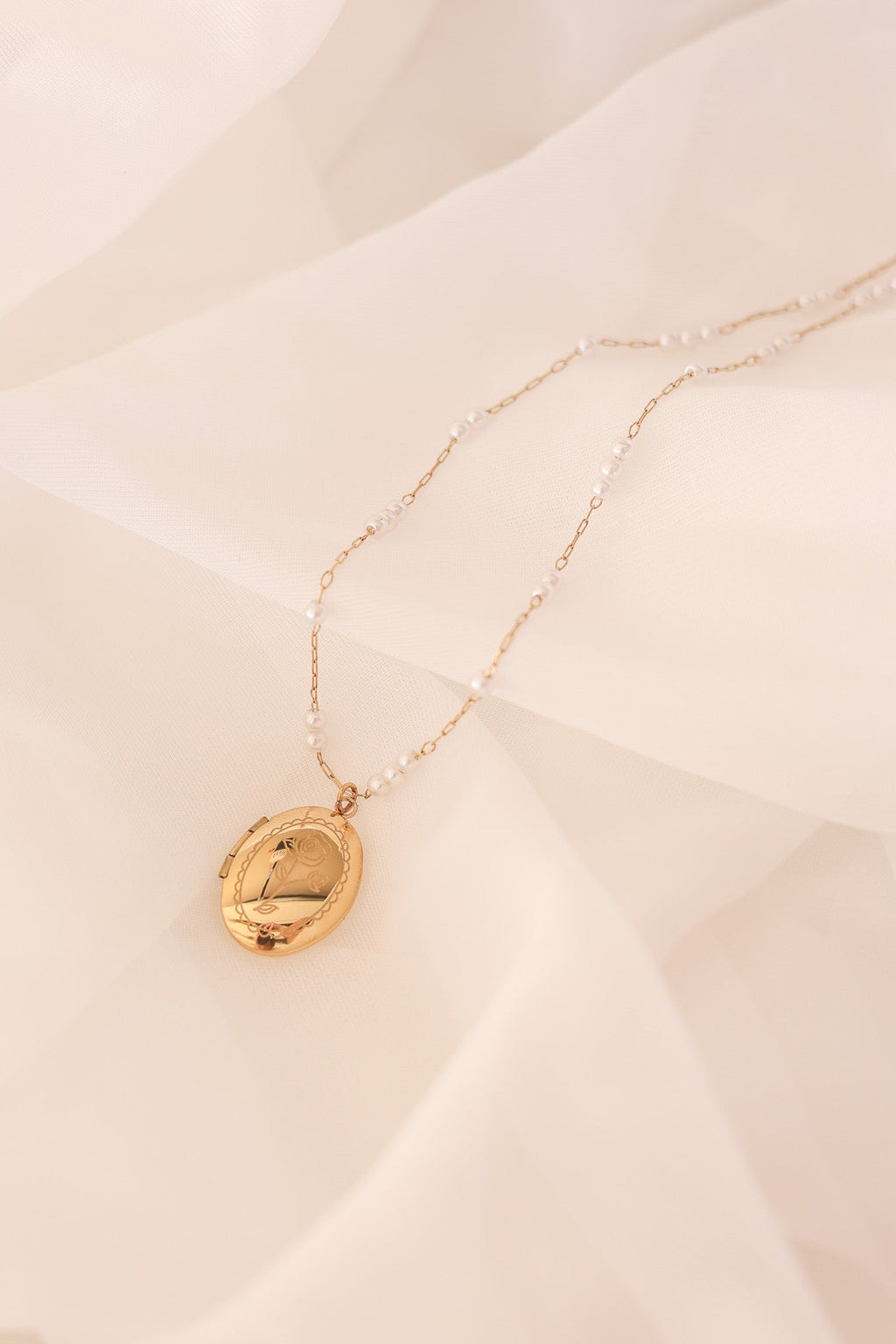 Juliet Locket Necklace La Vie Bien Juliet Locket