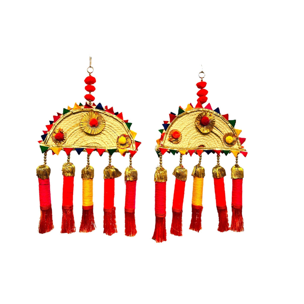 Jute Hanging with Tassels Festive Decor La Vie Bien Jute Hanging with Tassels