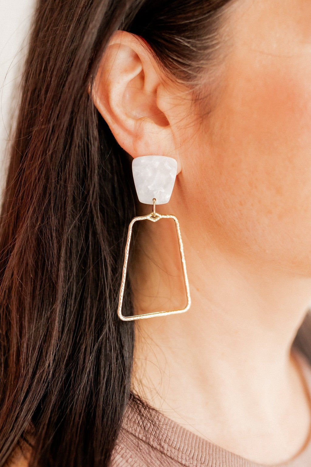 Kaelyn Statement Earrings - Pearl
