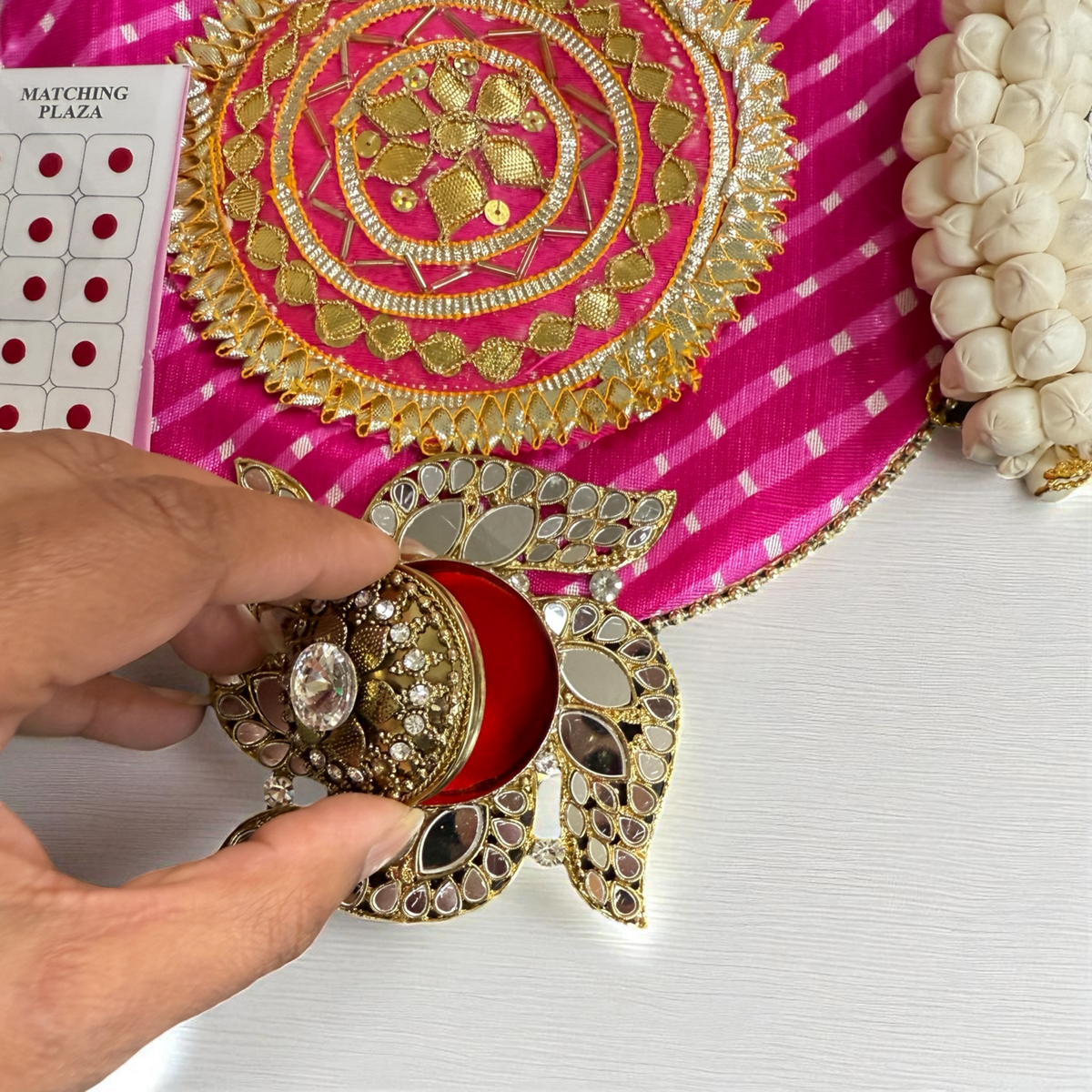 Karwachauth Gift Combo - Reusable Gajra, Sindoor Dibbi, Bindi & Gota Potli La Vie Bien Karwachauth Gift Combo - Reusable Gajra, Sindoor Dibbi, Bindi & Gota Potli