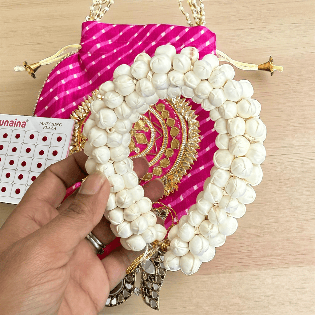 Karwachauth Gift Combo - Reusable Gajra, Sindoor Dibbi, Bindi & Gota Potli La Vie Bien Karwachauth Gift Combo - Reusable Gajra, Sindoor Dibbi, Bindi & Gota Potli