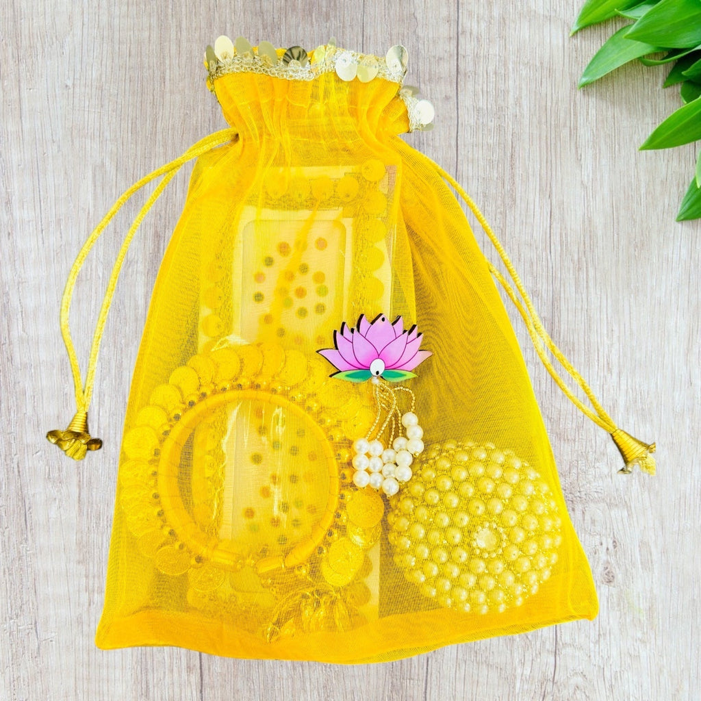 Karwachauth Gift for Mehendi Event La Vie Bien Karwachauth Gift for Mehendi Event