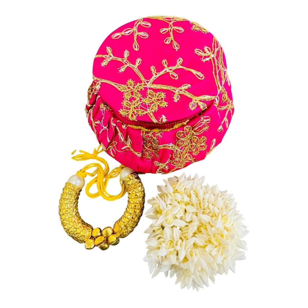 Karwachauth Party Gift - Golden Shell Bracelet, Gajra in Reusable Fabric Matki La Vie Bien Karwachauth Party Gift - Golden Shell Bracelet, Gajra in Reusable Fabric Matki