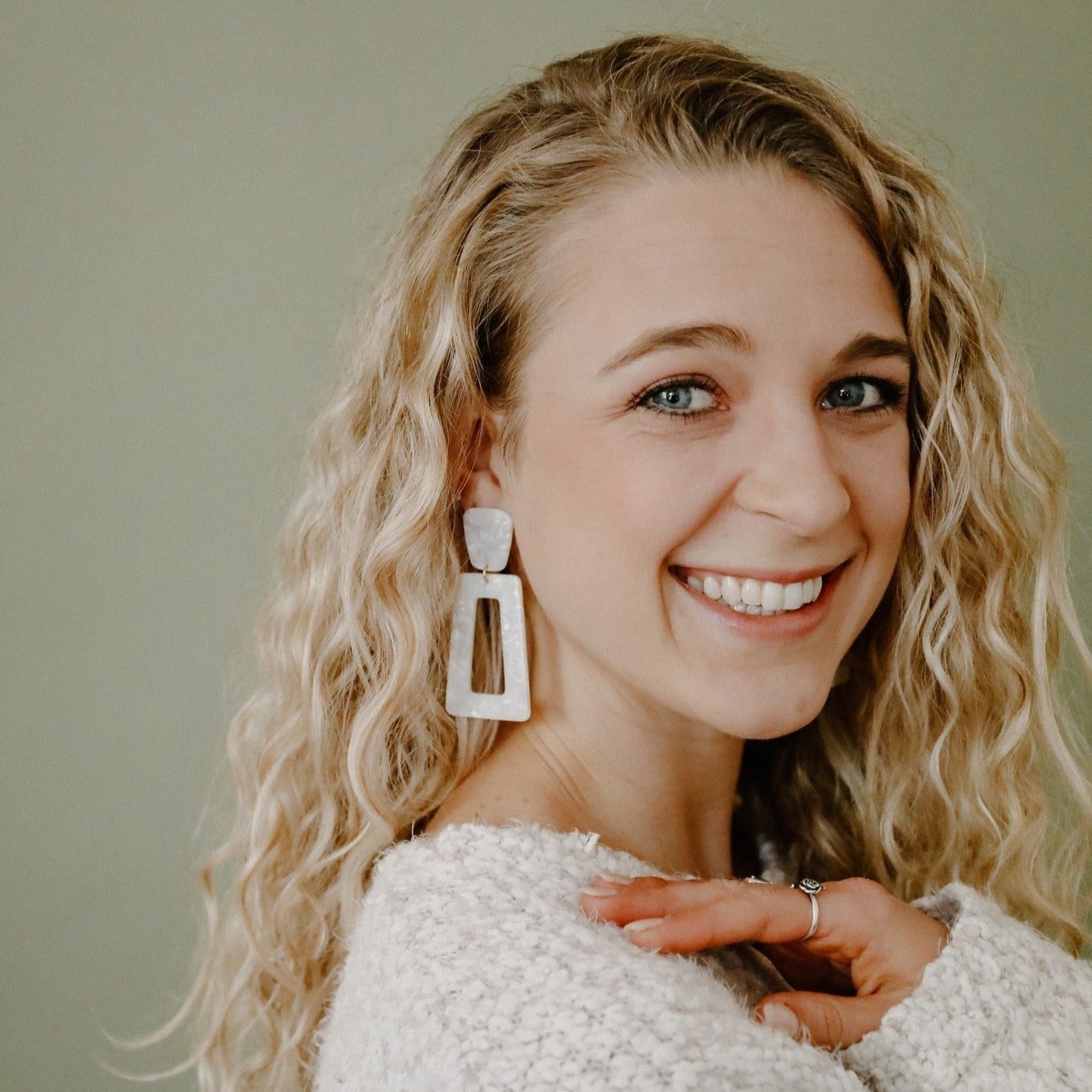 Kennedy Statement Earrings - Pearl White