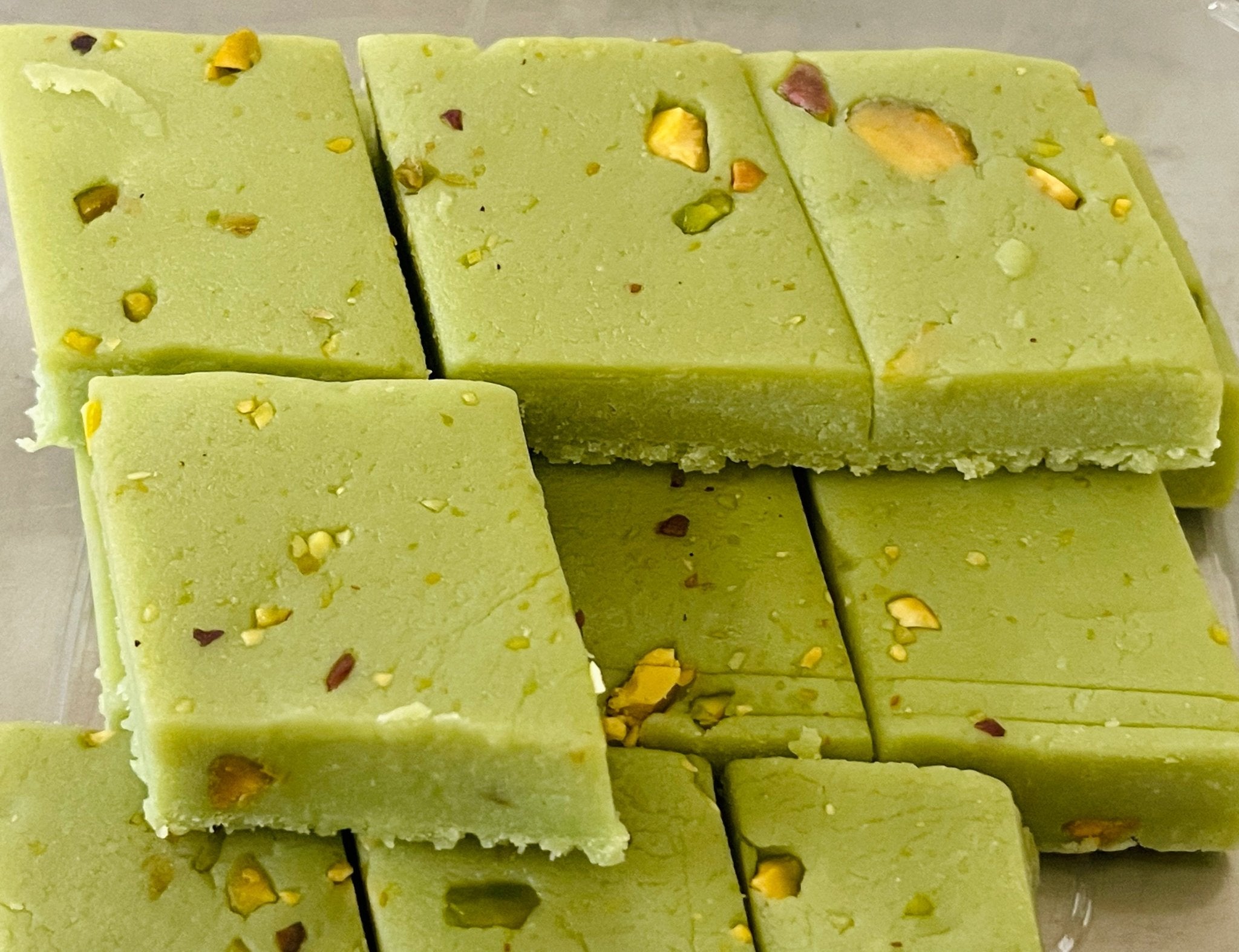 Khoya Burfi: Pista La Vie Bien Khoya Burfi: Pista