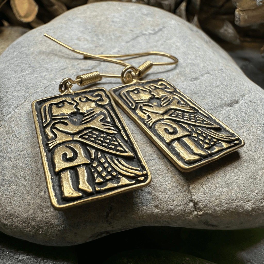 Kissing Couple Viking Bronze Earrings - Bronze Historical Reproduction Jewelry Dangle Earrings La Vie Bien Kissing Couple Viking Bronze Earrings - Bronze Historical Reproduction Jewelry