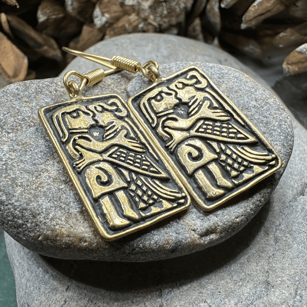 Kissing Couple Viking Bronze Earrings - Bronze Historical Reproduction Jewelry Dangle Earrings La Vie Bien Kissing Couple Viking Bronze Earrings - Bronze Historical Reproduction Jewelry