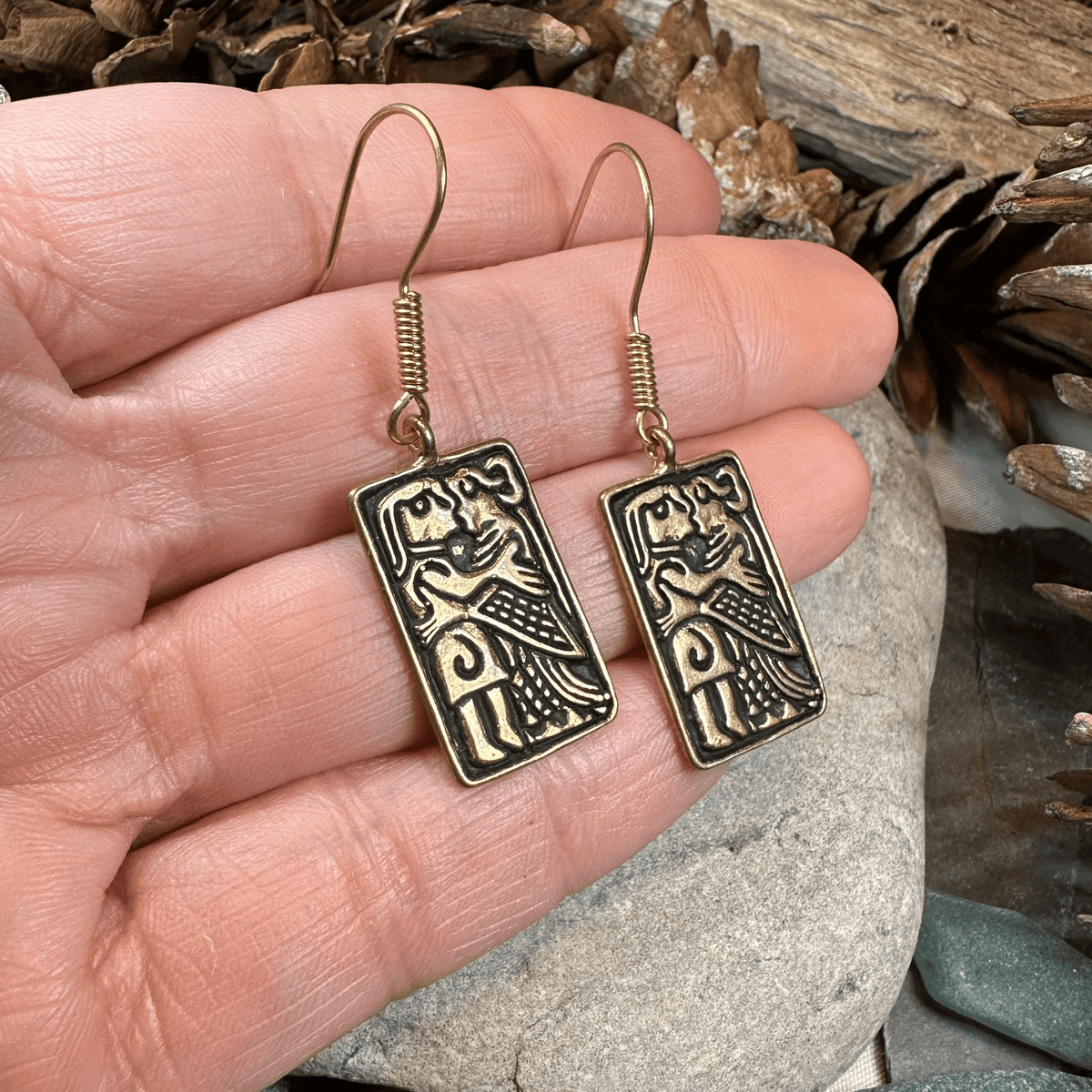 Kissing Couple Viking Bronze Earrings - Bronze Historical Reproduction Jewelry Dangle Earrings La Vie Bien Kissing Couple Viking Bronze Earrings - Bronze Historical Reproduction Jewelry