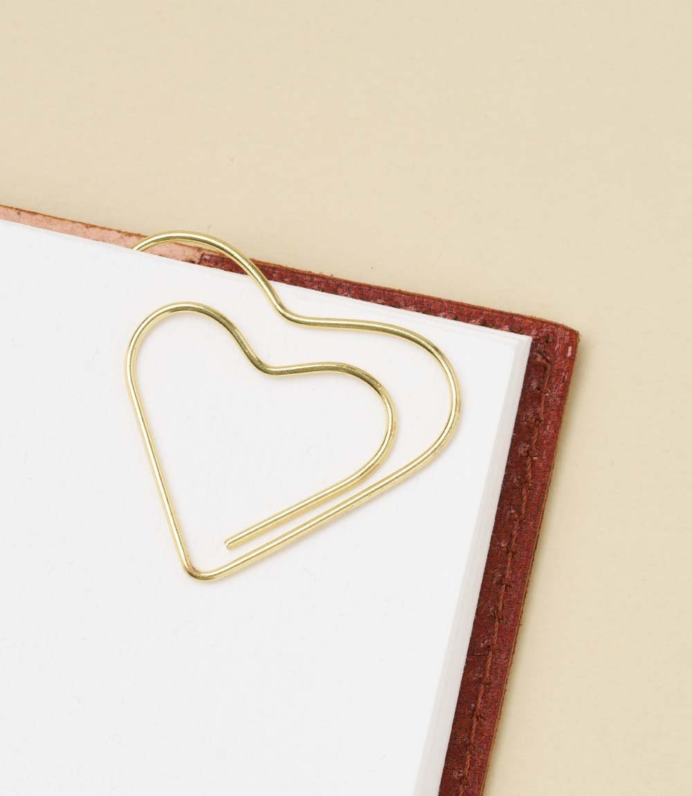 Kitaab Heart Wire Bookmark - Gold HME stock line La Vie Bien Kitaab Heart Wire Bookmark - Gold