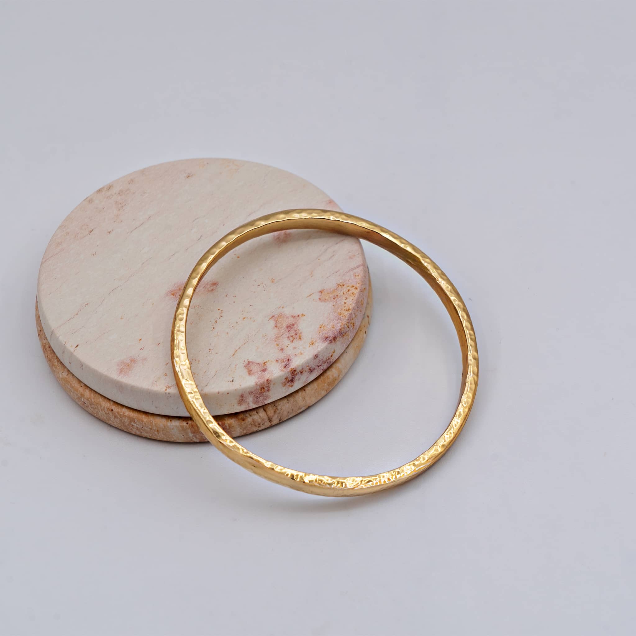Kito Statement Wavy Bangle, Bracelet for Women Bracelets La Vie Bien Kito Statement Wavy Bangle, Bracelet for Women