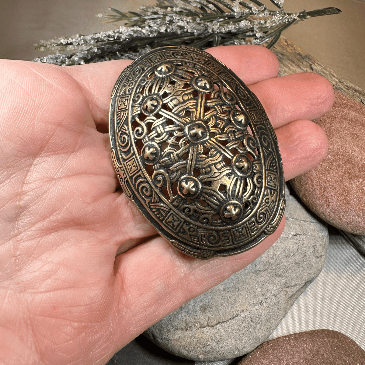 Klein Viking Celtic Brooch - Bronze Historical Reproduction Pin Brooch La Vie Bien Klein Viking Celtic Brooch - Bronze Historical Reproduction Pin
