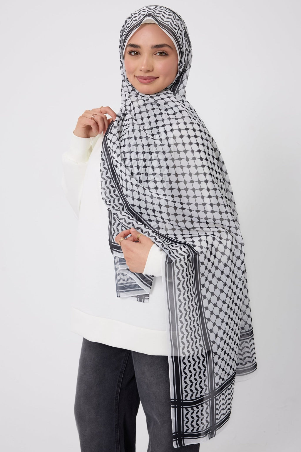 Kuffiyeh Printed Chiffon Hijab La Vie Bien Kuffiyeh Printed Chiffon Hijab