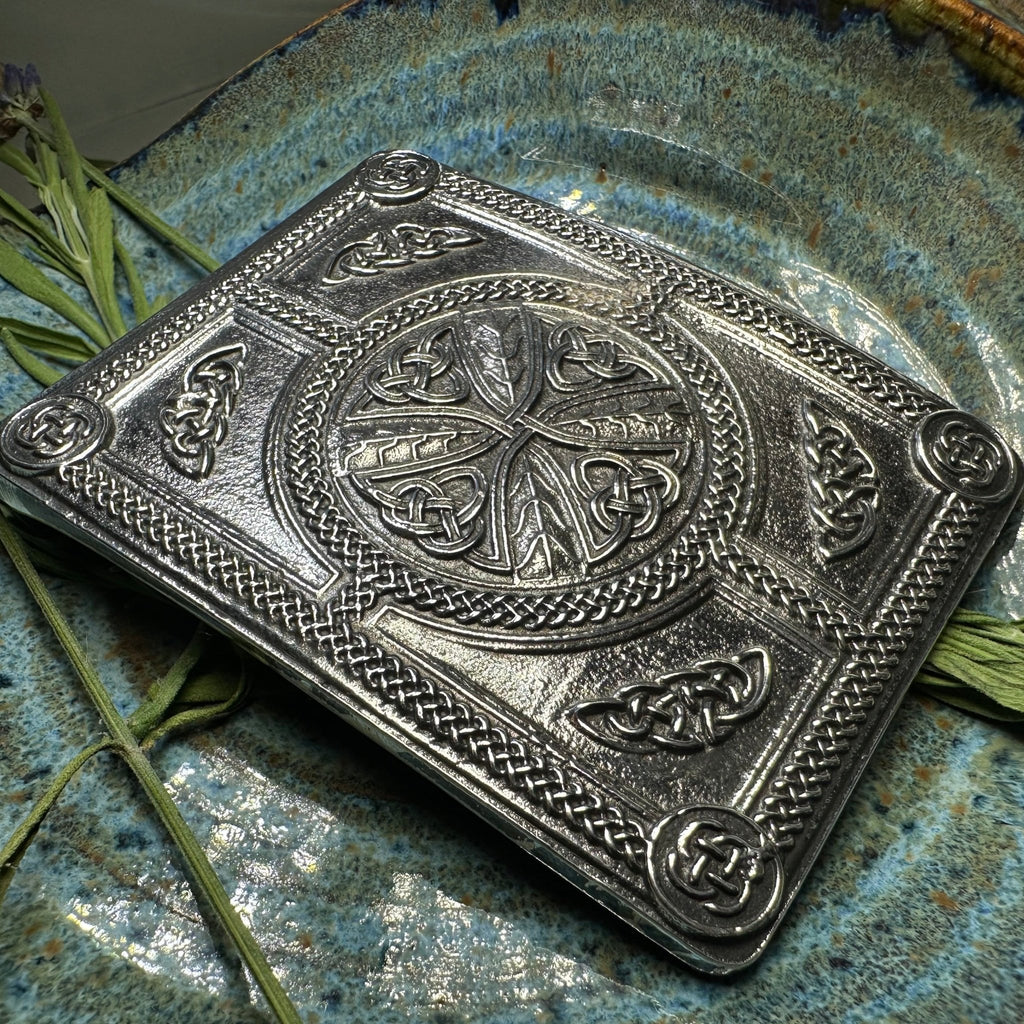 Laird Celtic Kilt Belt Buckle - Handmade in Scotland Belt Buckle La Vie Bien Laird Celtic Kilt Belt Buckle - Handmade in Scotland