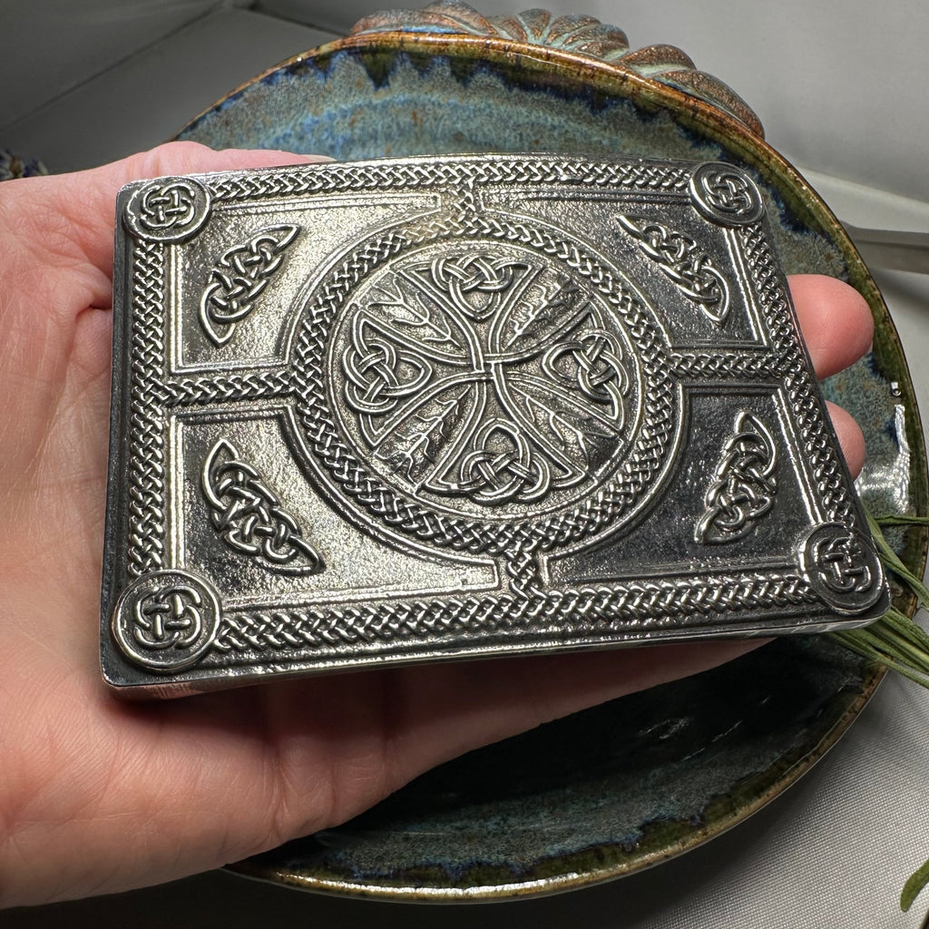 Laird Celtic Kilt Belt Buckle - Handmade in Scotland Belt Buckle La Vie Bien Laird Celtic Kilt Belt Buckle - Handmade in Scotland