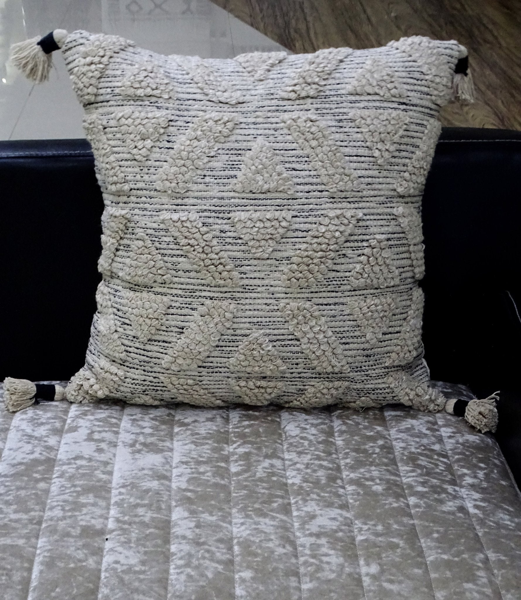 Large 22"x 22" Beige Throw Pillow for couch Home Furnishings La Vie Bien Large 22"x 22" Beige Throw Pillow for couch