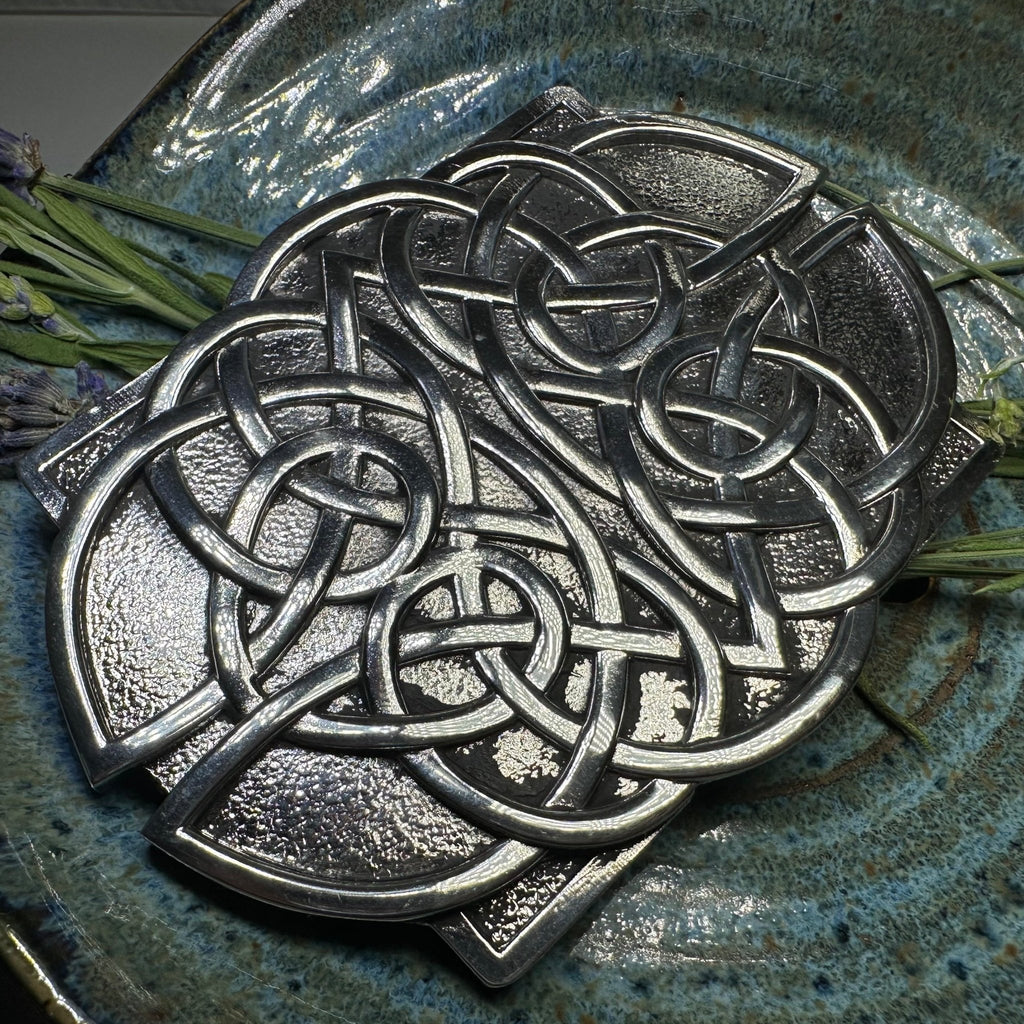 Large Celtic Kilt Belt Buckle - Handmade in Scotland Belt Buckle La Vie Bien Large Celtic Kilt Belt Buckle - Handmade in Scotland
