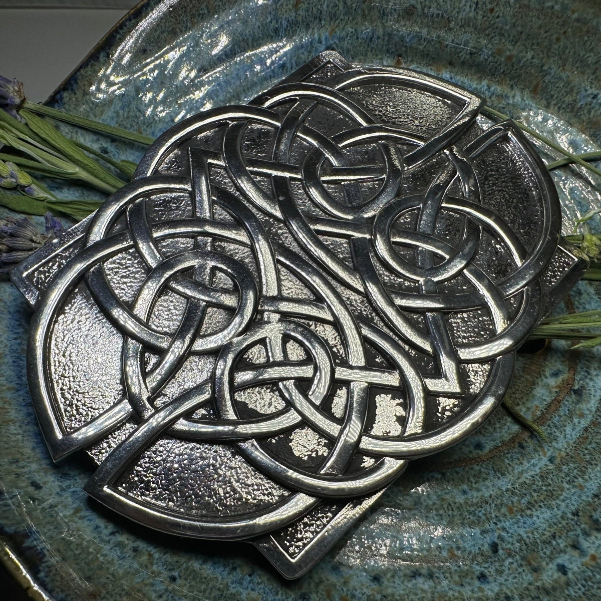 Large Celtic Kilt Belt Buckle - Handmade in Scotland Belt Buckle La Vie Bien Large Celtic Kilt Belt Buckle - Handmade in Scotland