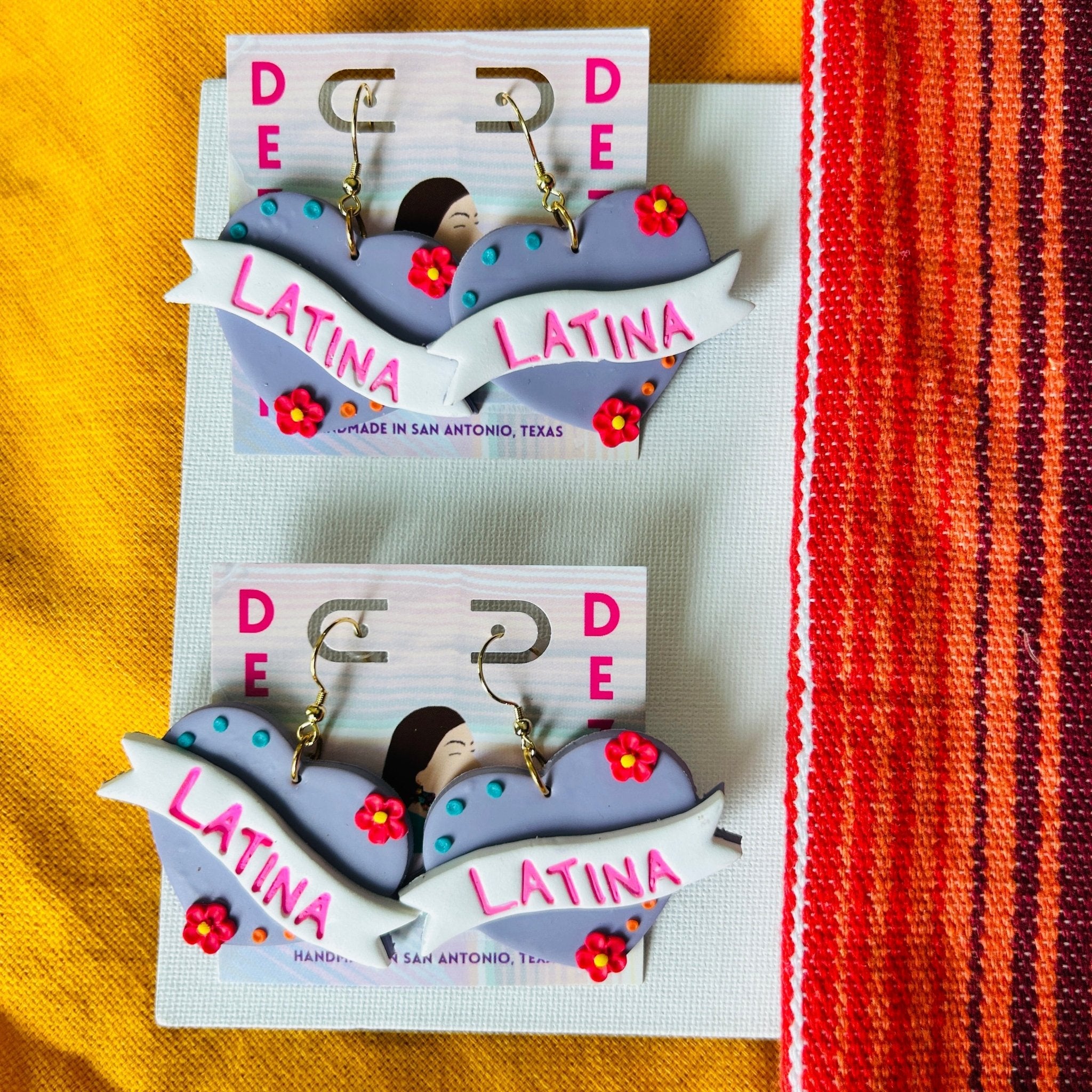 Latina corazones Earrings La Vie Bien Latina corazones