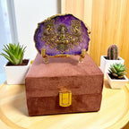 Laxmi on Natural Agate Stone with Stand & Suede Gift Box - Premium Gift for Any Occasion La Vie Bien Laxmi on Natural Agate Stone with Stand & Suede Gift Box - Premium Gift for Any Occasion