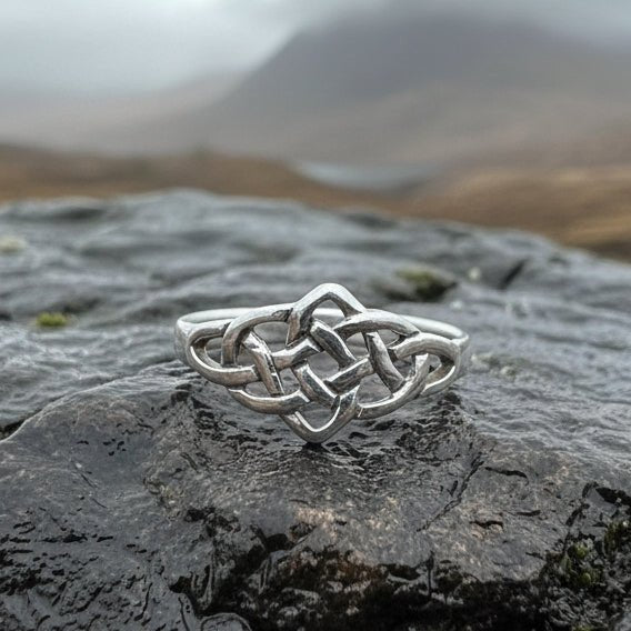 Lilou Celtic Knot Ring in Sterling Silver Ring La Vie Bien Lilou Celtic Knot Ring in Sterling Silver