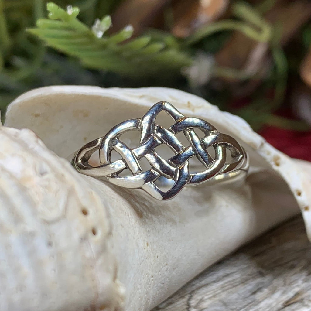 Lilou Celtic Knot Ring in Sterling Silver Ring La Vie Bien Lilou Celtic Knot Ring in Sterling Silver