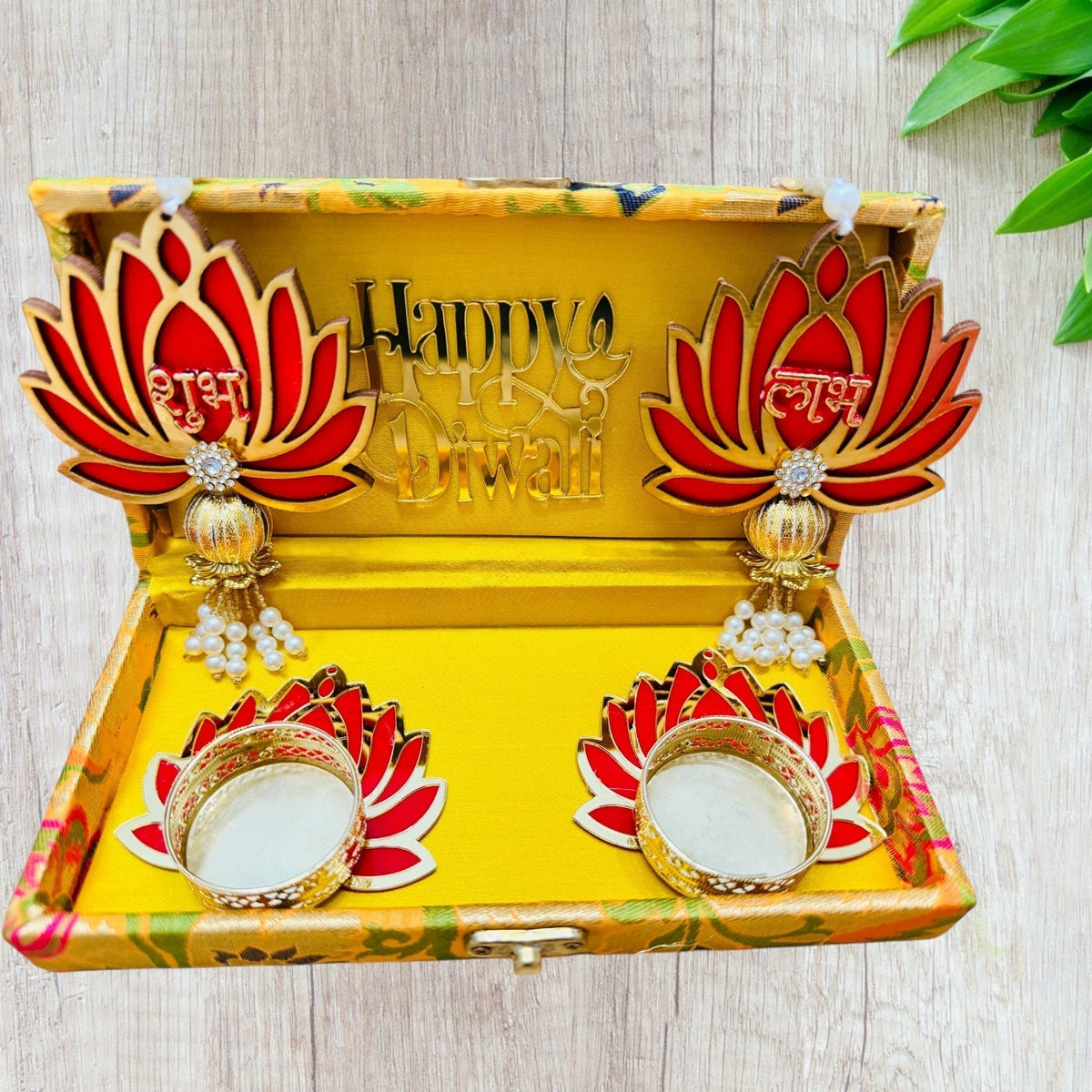 Lotus Theme Shubh Labh & Diya Combo La Vie Bien Lotus Theme Shubh Labh & Diya Combo