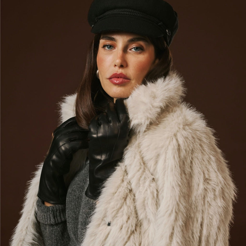 Luciana (black) - Extended women’s Italian lambskin leather gloves with rabbit fur lining winter gloves La Vie Bien Luciana (black) - Extended women’s Italian lambskin leather gloves with rabbit fur lining
