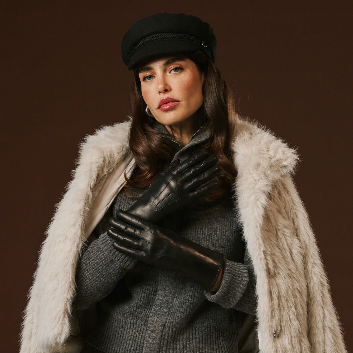 Luciana (black) - Extended women’s Italian lambskin leather gloves with rabbit fur lining winter gloves La Vie Bien Luciana (black) - Extended women’s Italian lambskin leather gloves with rabbit fur lining