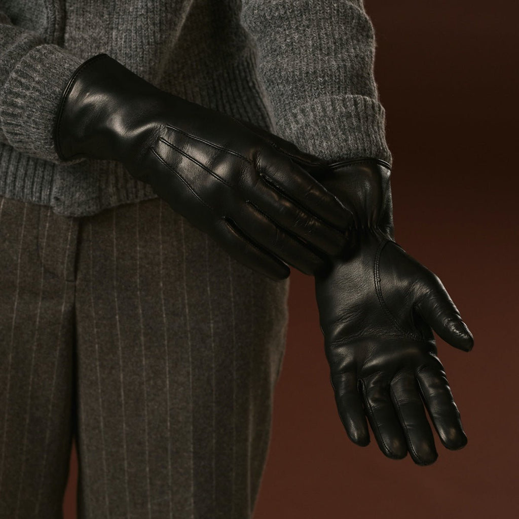 Luciana (black) - Extended women’s Italian lambskin leather gloves with rabbit fur lining winter gloves La Vie Bien Luciana (black) - Extended women’s Italian lambskin leather gloves with rabbit fur lining