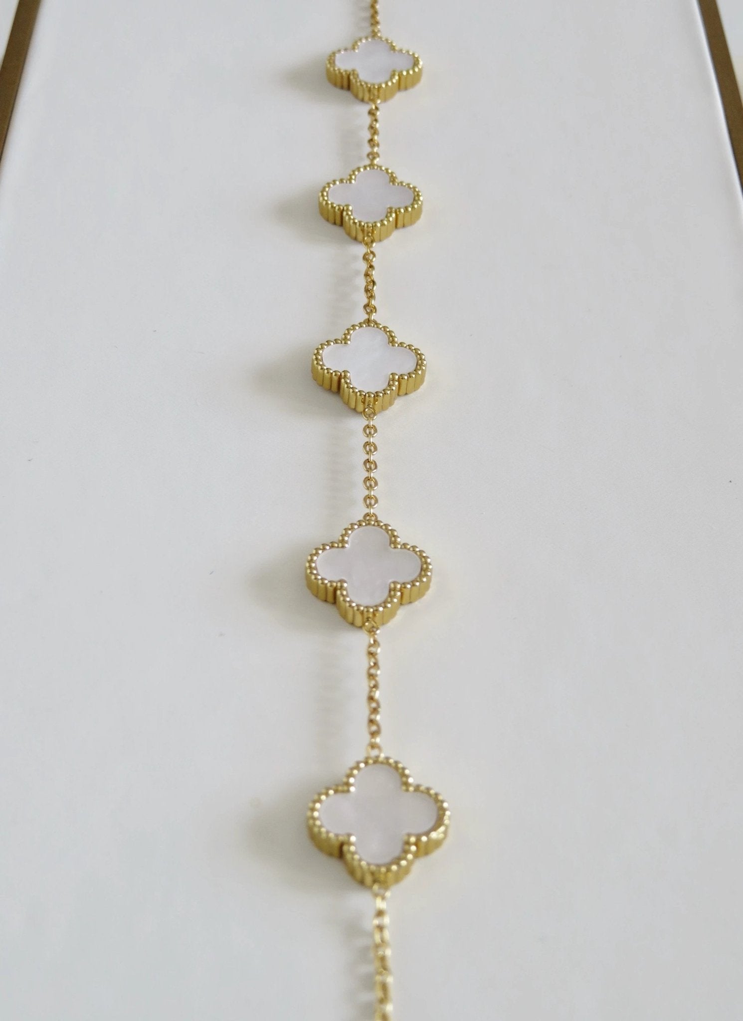 Luck Intention - Pearl Shell Clover Bracelet