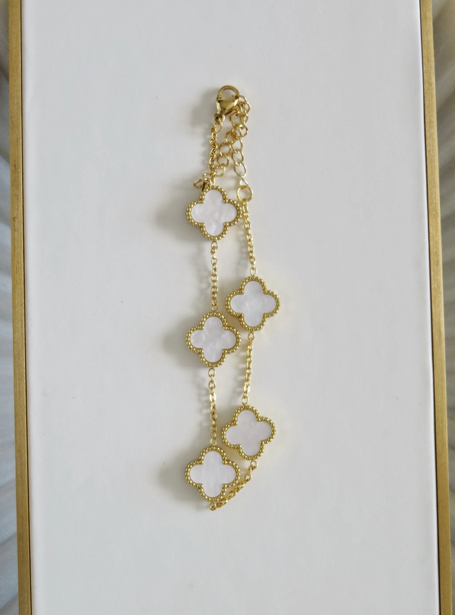 Luck Intention - Pearl Shell Clover Bracelet