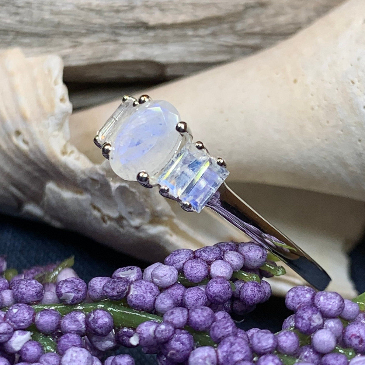 Luna Di Moonstone Ring, Ring La Vie Bien Luna Di Moonstone Ring,