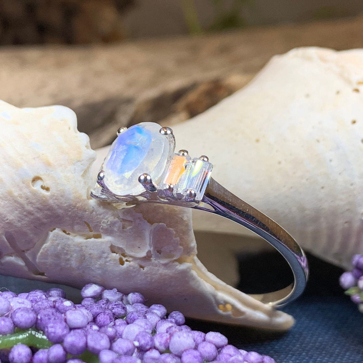 Luna Di Moonstone Ring, Ring La Vie Bien Luna Di Moonstone Ring,
