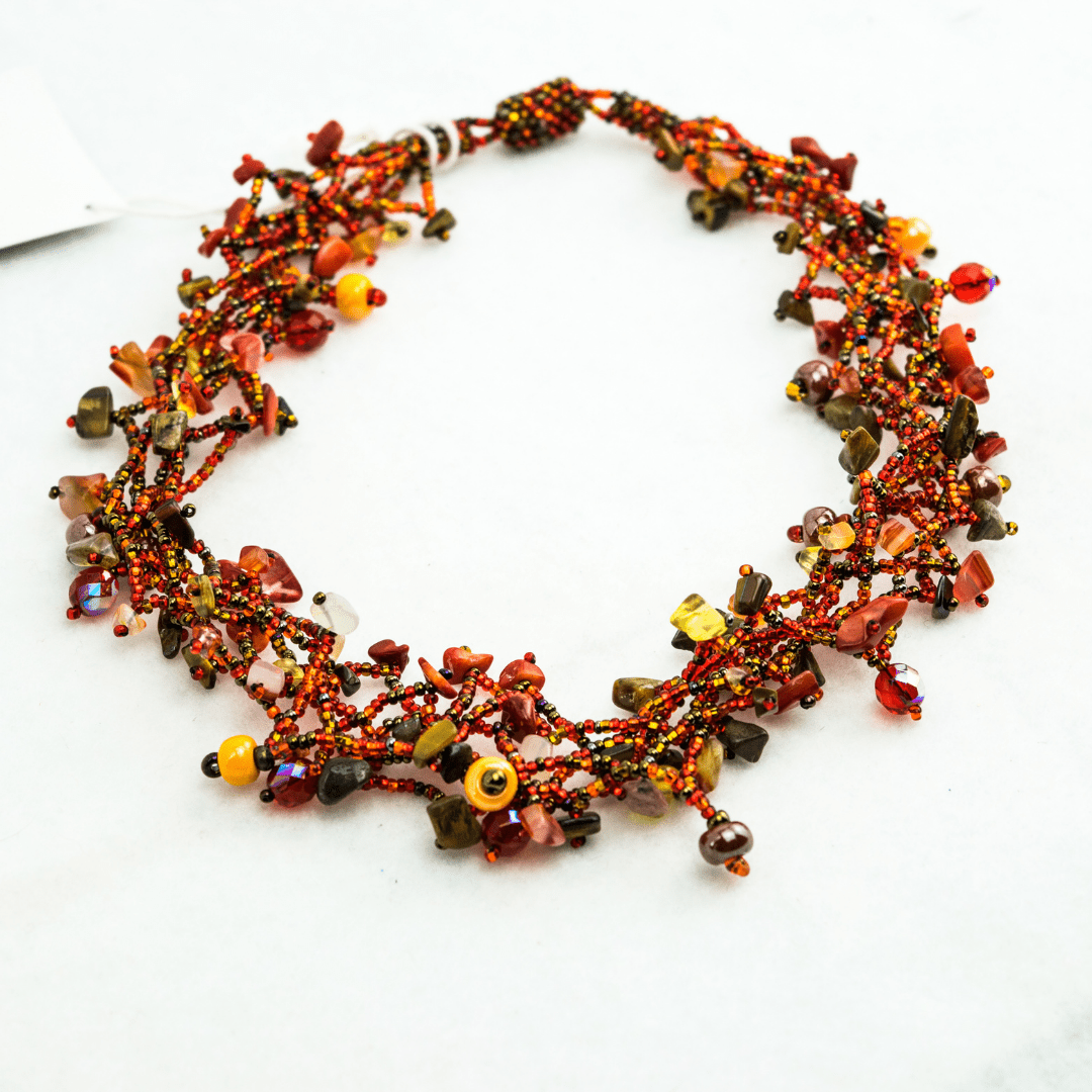 Luzy Beaded Necklace with Magnetic Closure - Guatemala Necklace La Vie Bien Luzy Beaded Necklace with Magnetic Closure - Guatemala