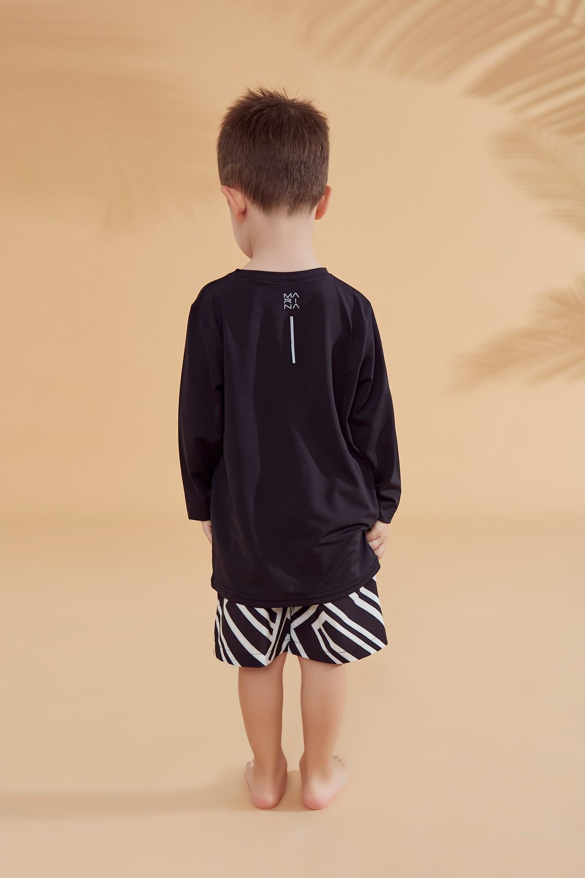 Lycra Black Boys Swim Shirts T2343 Erkek Çocuk Tişört La Vie Bien Lycra Black Boys Swim Shirts T2343