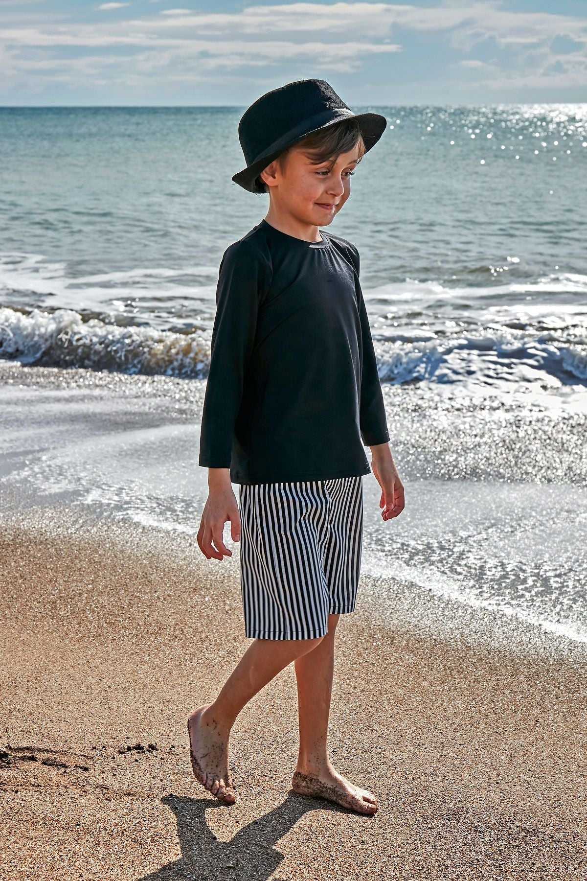 Lycra Black Boys Swim Shirts T2450 Erkek Çocuk Mayo La Vie Bien Lycra Black Boys Swim Shirts T2450