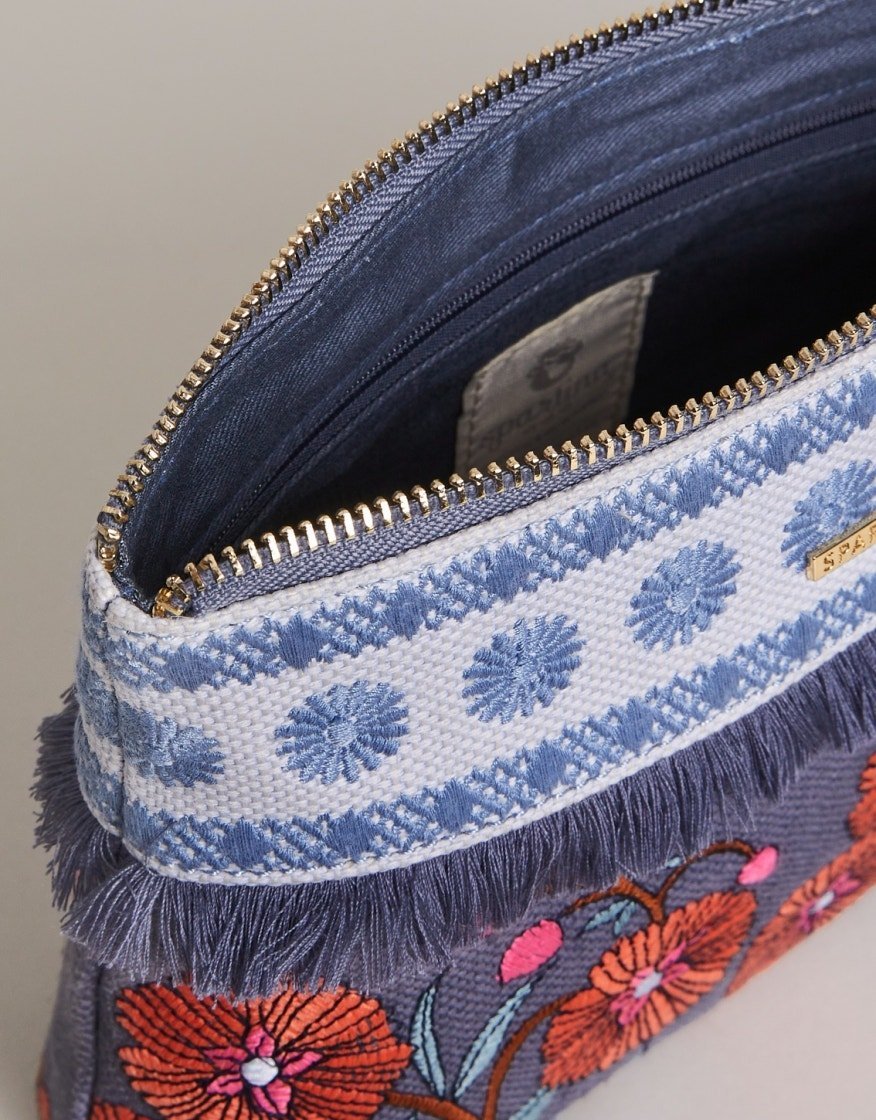 Maci Wristlet - Oyster Factory Floral Sprigs Purses & Bags La Vie Bien Maci Wristlet - Oyster Factory Floral Sprigs