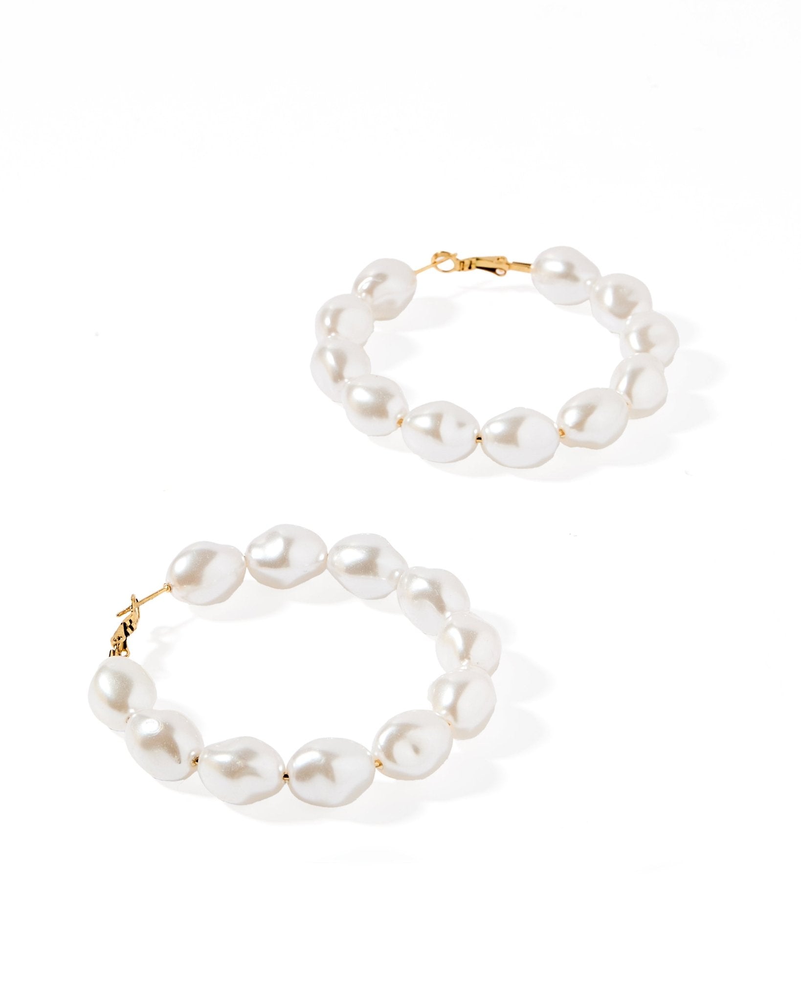Macy Pearl Hoop Earrings
